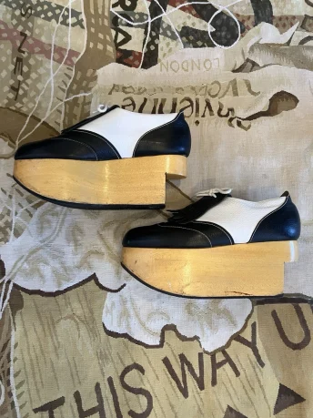 PRE-LOVED Vintage Unisex Rocking Horse Golf Shoes